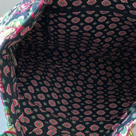 Vera Bradley Tote in Marina Paisley pattern - Picture 4 of 4